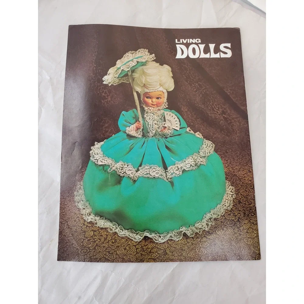 Vintage 1972 Living Dolls Mangelsen Craft Pattern Instruction Booklet 0375